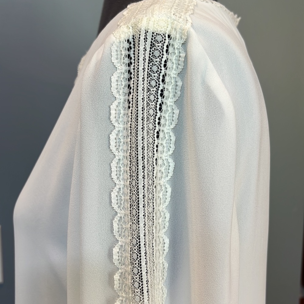 White House Black Market cream white blouse 4 - Picture 3 of 4